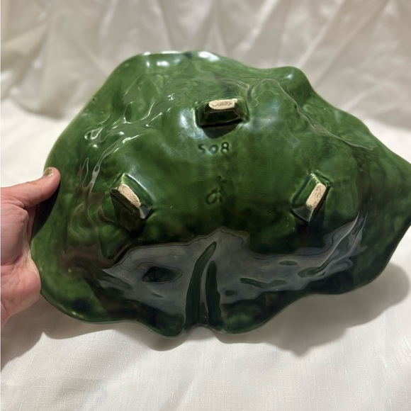 Vintage Green Leaf-Shaped Ceramic Bowl - Picture 4 of 7
